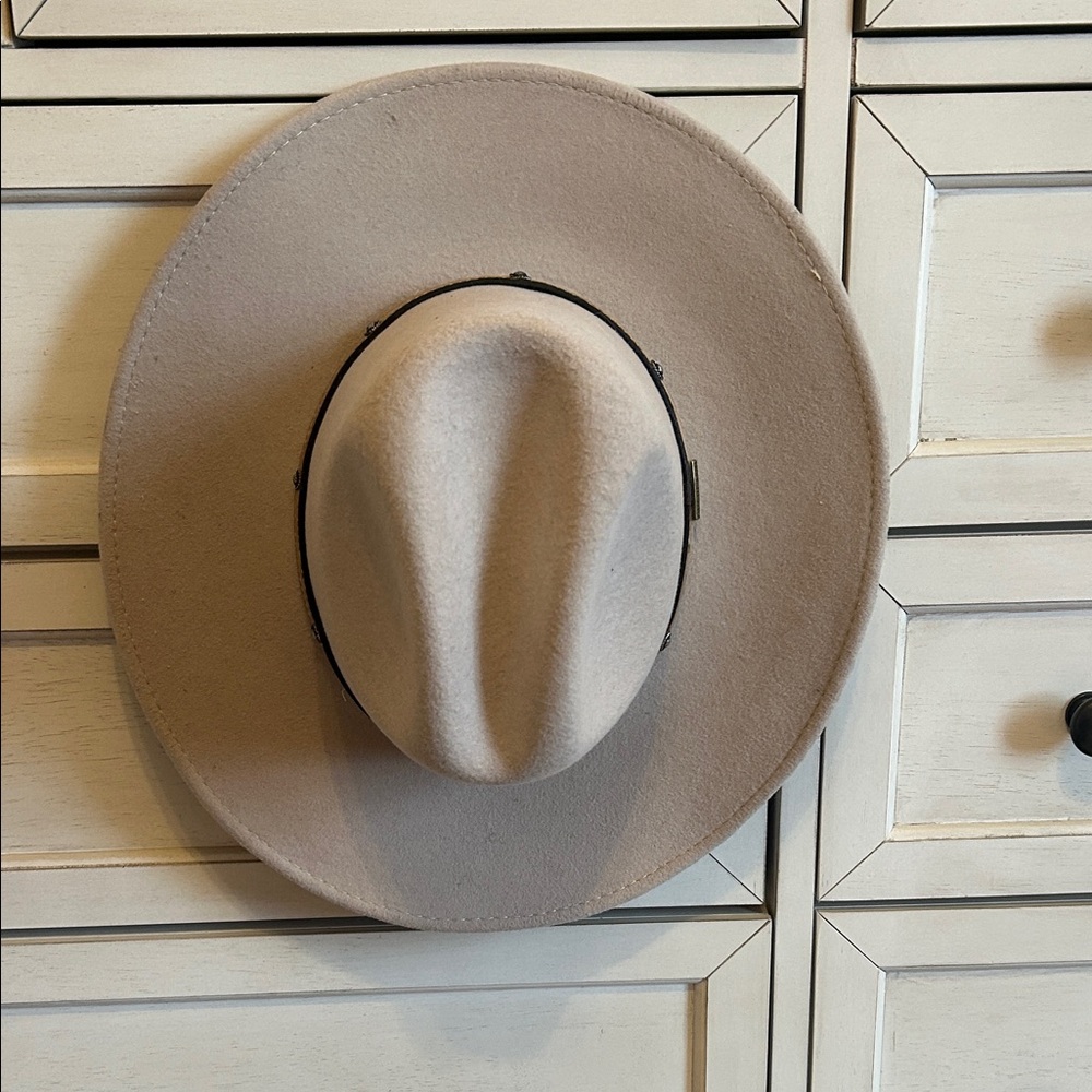 Stylish Tan Wide-Brim Hat